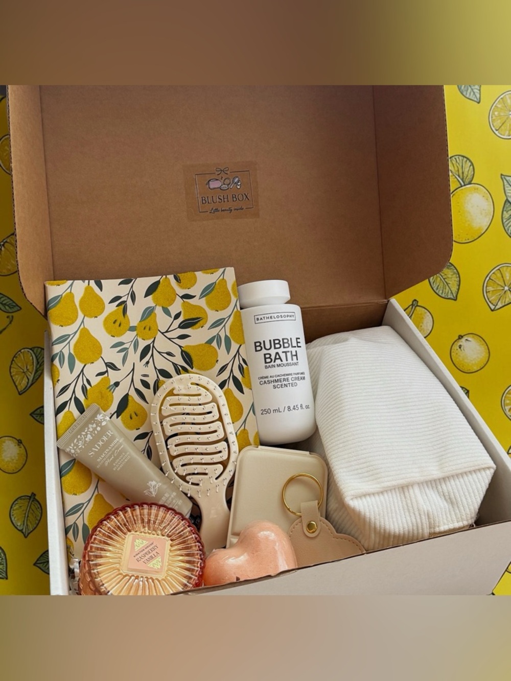 Cashmere Cream Bubble Bath - White